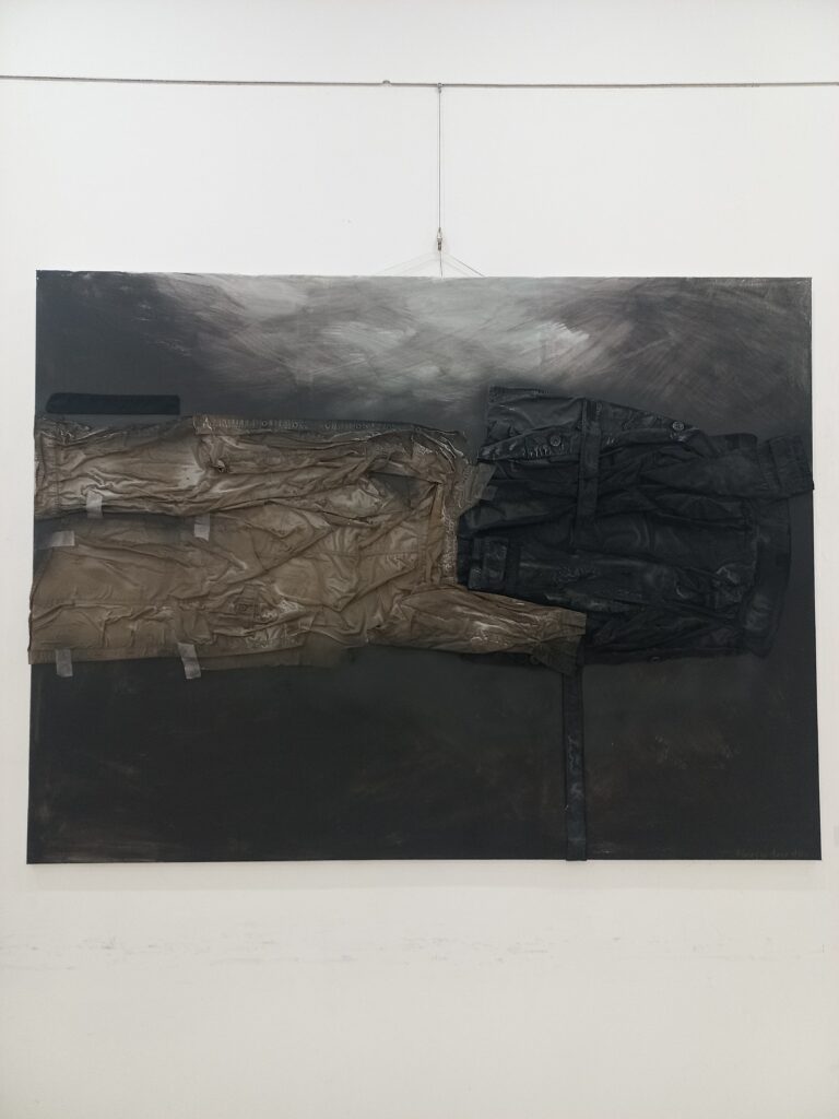 Expoziție de Artă Contemporană la Hunedoara: Identitate și Creativitate