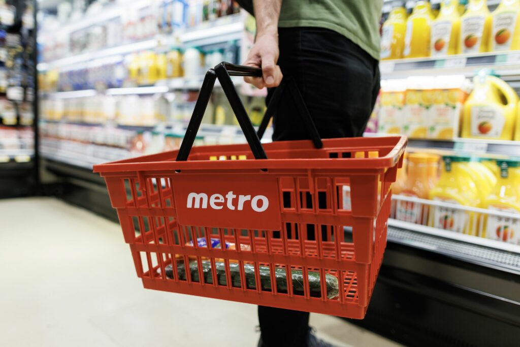 Scăderea salariilor reale: Impactul economic global