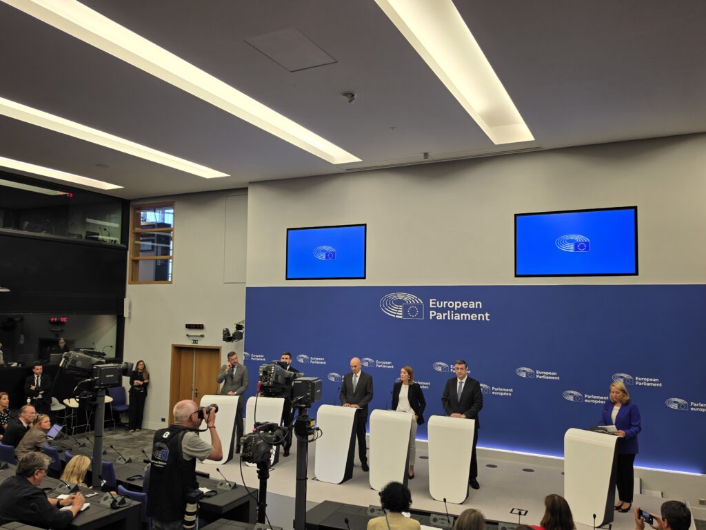 Metsola, despre acordul UE privind zborurile: „Un acord bun pentru Europa, pentru cetățeni și pentru companiile aeriene”