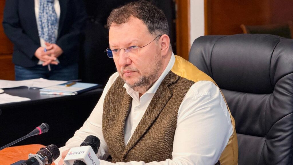 Încă un greu PNL îl contrează pe Bolojan. Liderul din Muntenia care și-a pus organizația să-l voteze pe Adrian Veștea