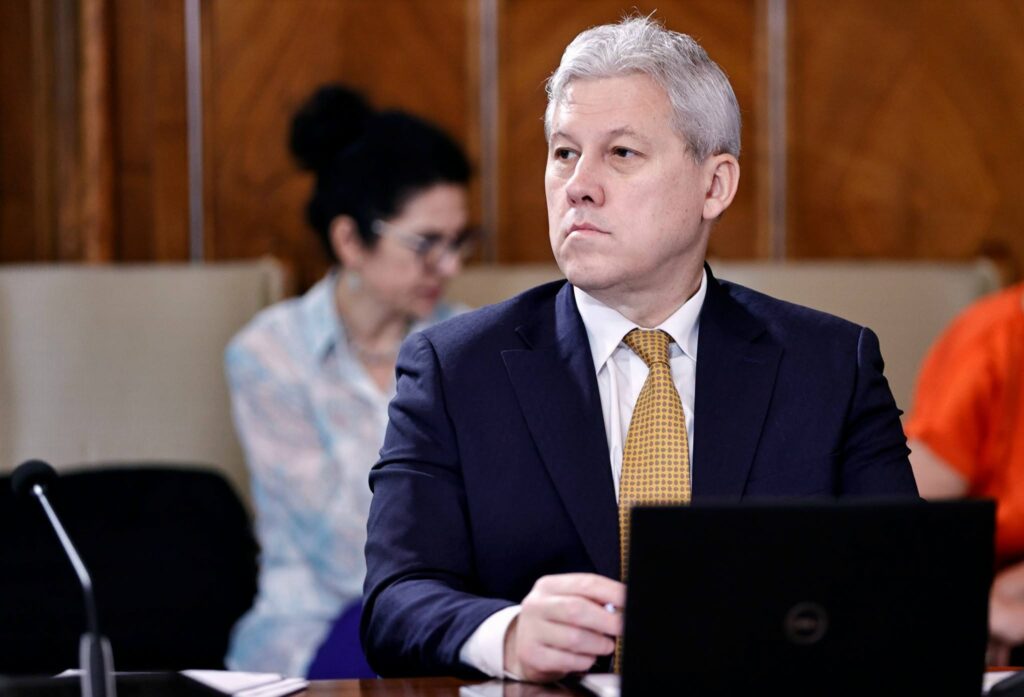 Cătălin Predoiu avertizează: „Ca urmare a lipsei unui guvern cu mandat deplin, România riscă să piardă trenul noii hărți economice a Europei”