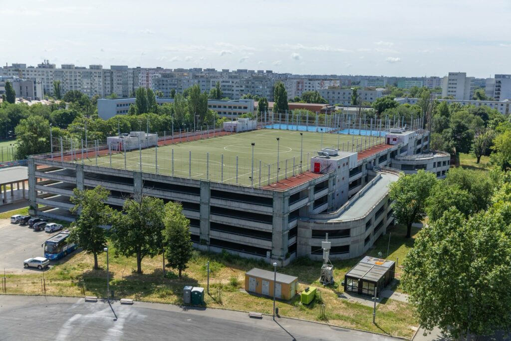 Două parcări cu aproape 1.750 de locuri vor fi deschise de la 1 iulie în București. Ce tarife vor avea