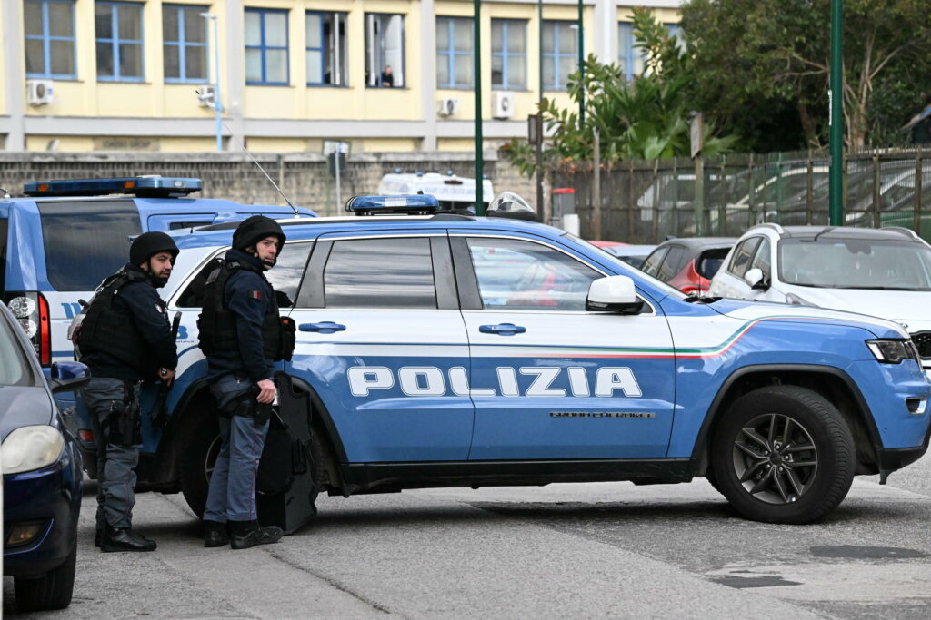 Româncă din Italia, suspectată că și-a ucis fiica de 13 ani, iar apoi s-a sinucis