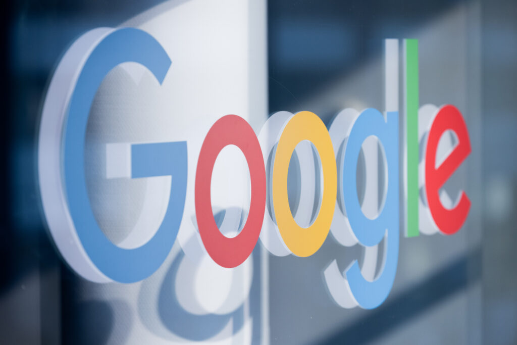 Giganții tehnologici lucrează pentru noi sau împotriva noastră? Răspunsul unui cercetător Google