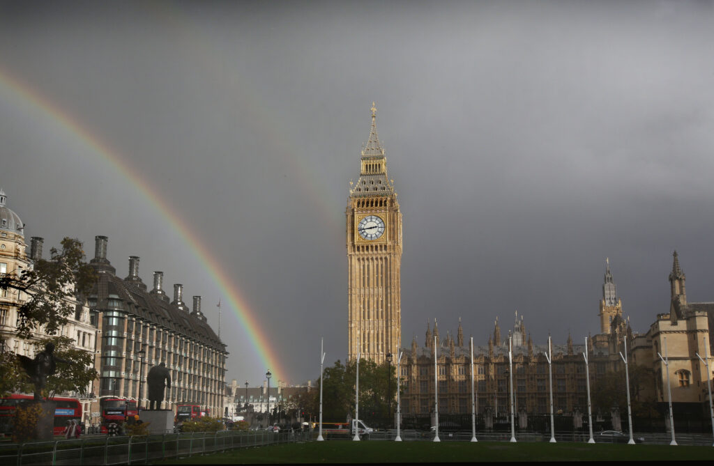 Legea privind moartea asistată revine în Parlamentul britanic. Apelul lansat de un deputat