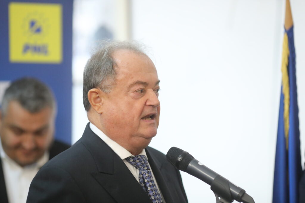 Blaga anunță ce se va întâmpla cu liberalii care îl susțin pe Veștea