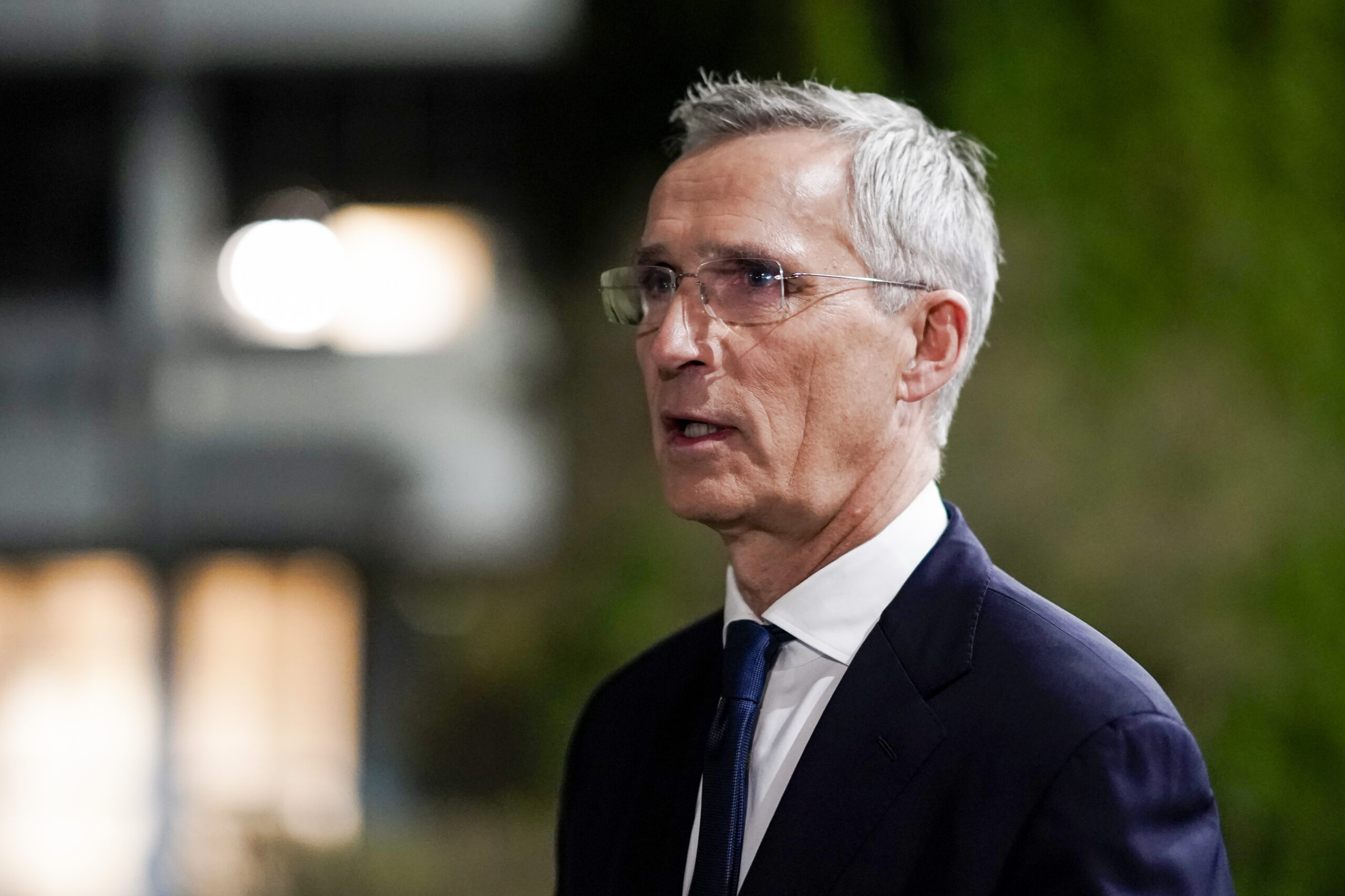 Stoltenberg îl contrazice pe Trump: Securitatea SUA începe în Europa