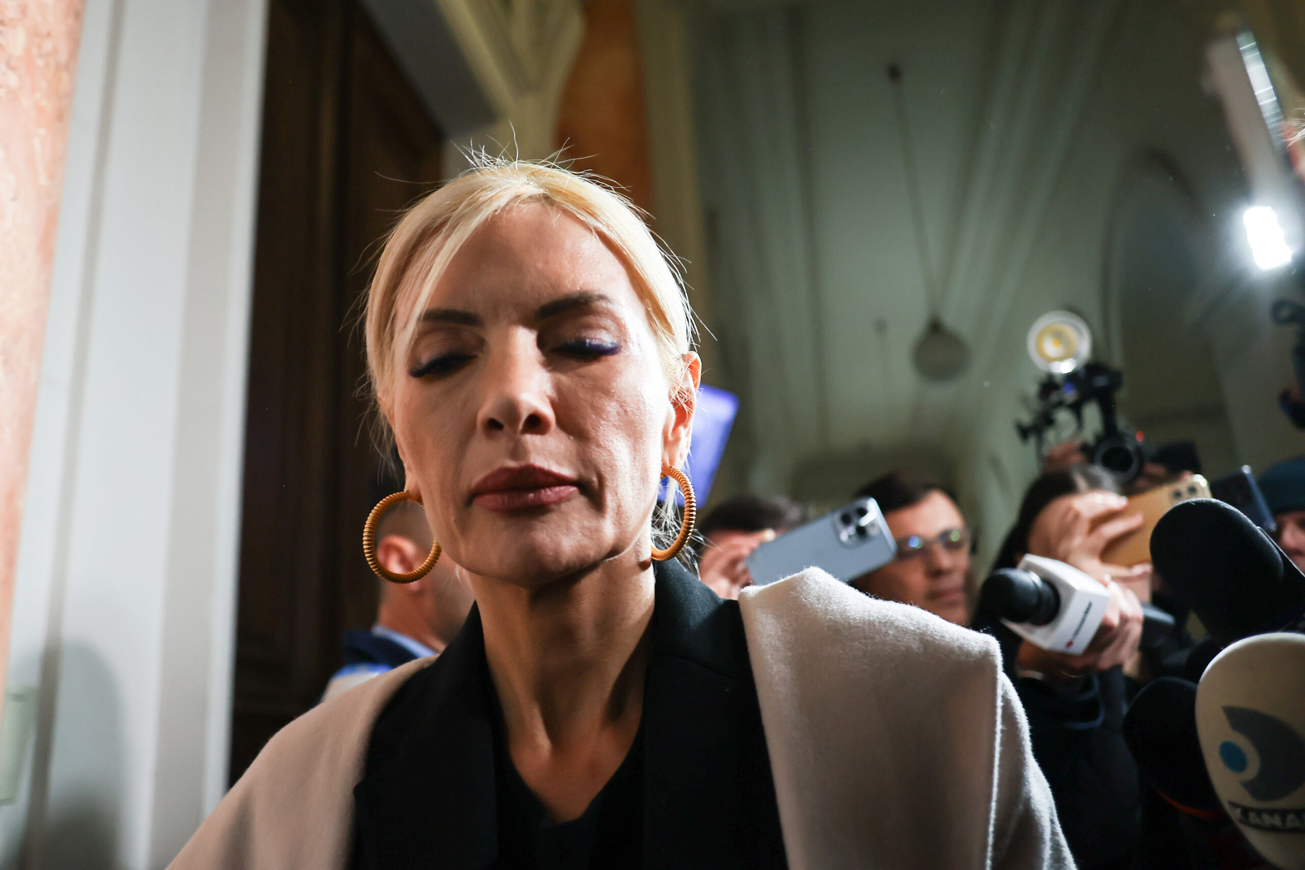 Laura Vicol îl acuză pe Siegfried Mureșan de stigmatizare