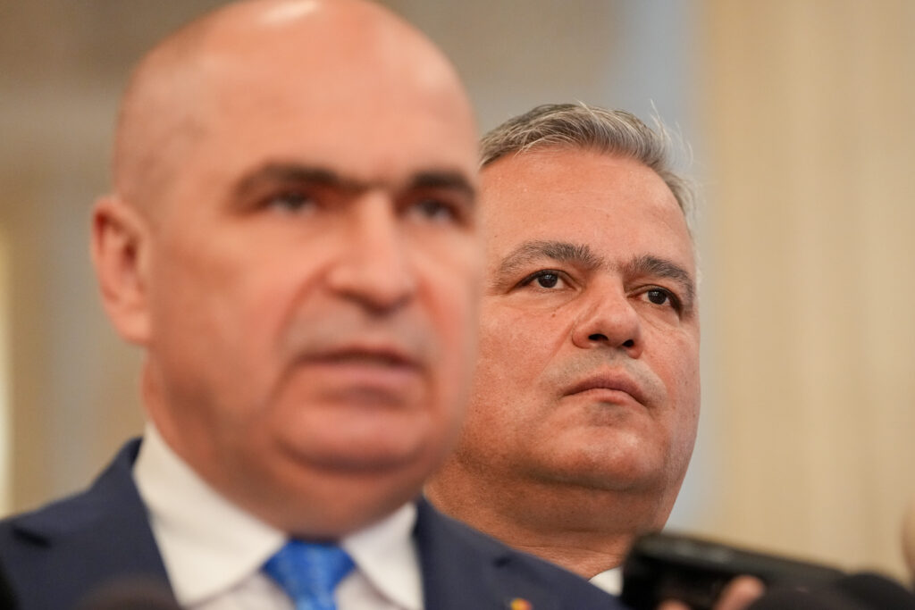 Timpul – „arma” pe care se bazează tabăra anti-Bolojan pentru debarcarea actualului președinte PNL. Când ar putea fi învestit Adrian Veștea