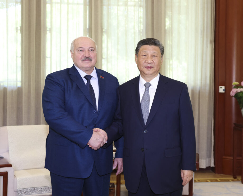 Lukașenko poartă discuții cu Xi Jinping în China, după întâlnirea cu Putin