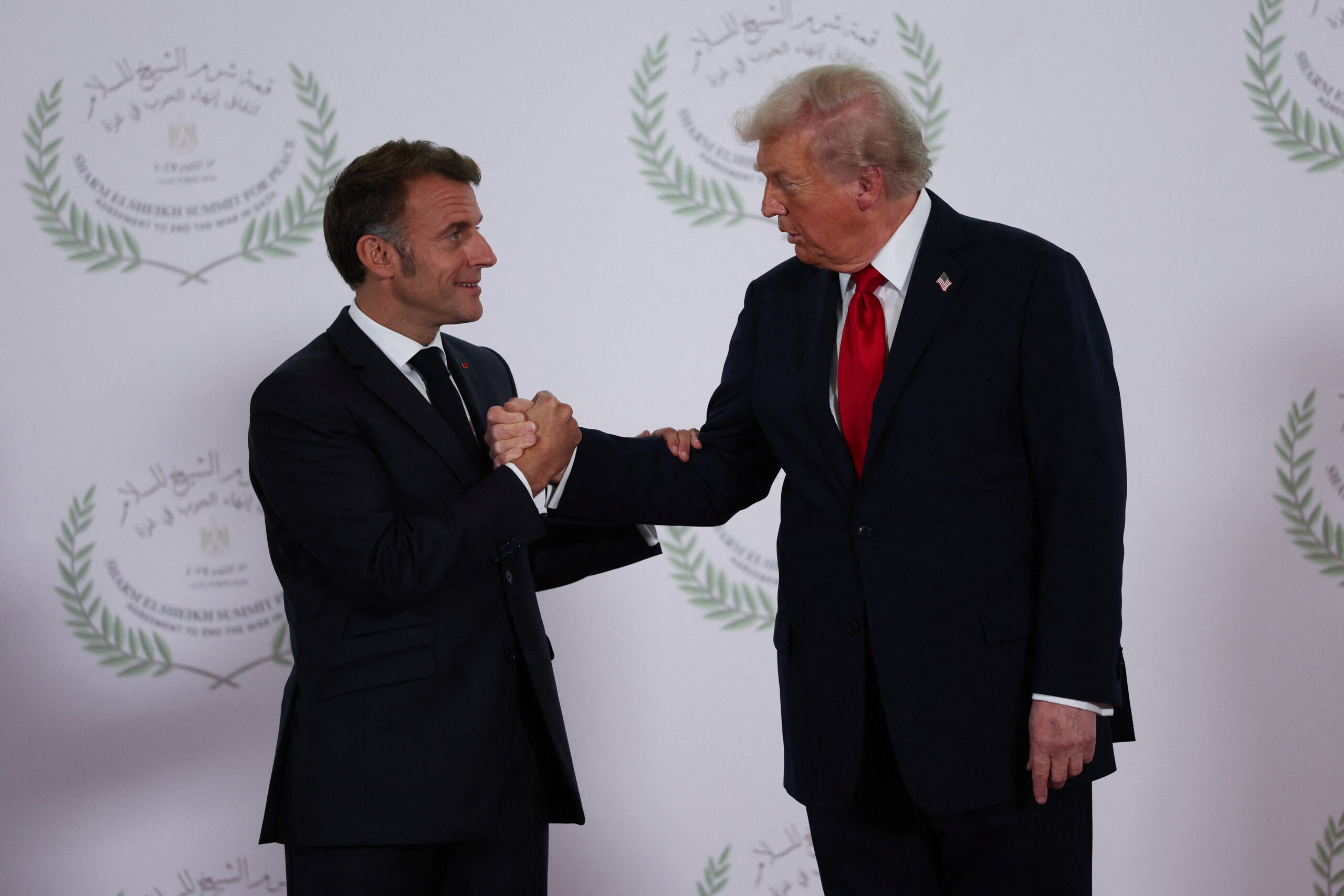 Trump amenință Franța cu tarife de 100% la vinuri înainte de G7