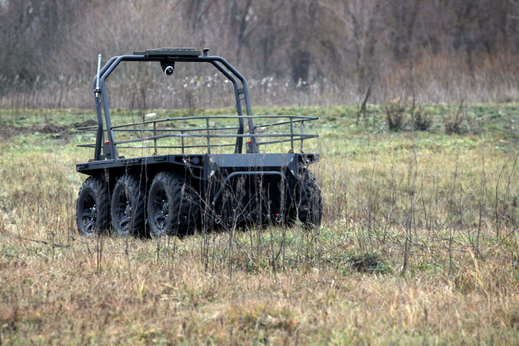 Roboții în război. Cum schimbă dronele terestre de înaltă tehnologie câmpul de luptă