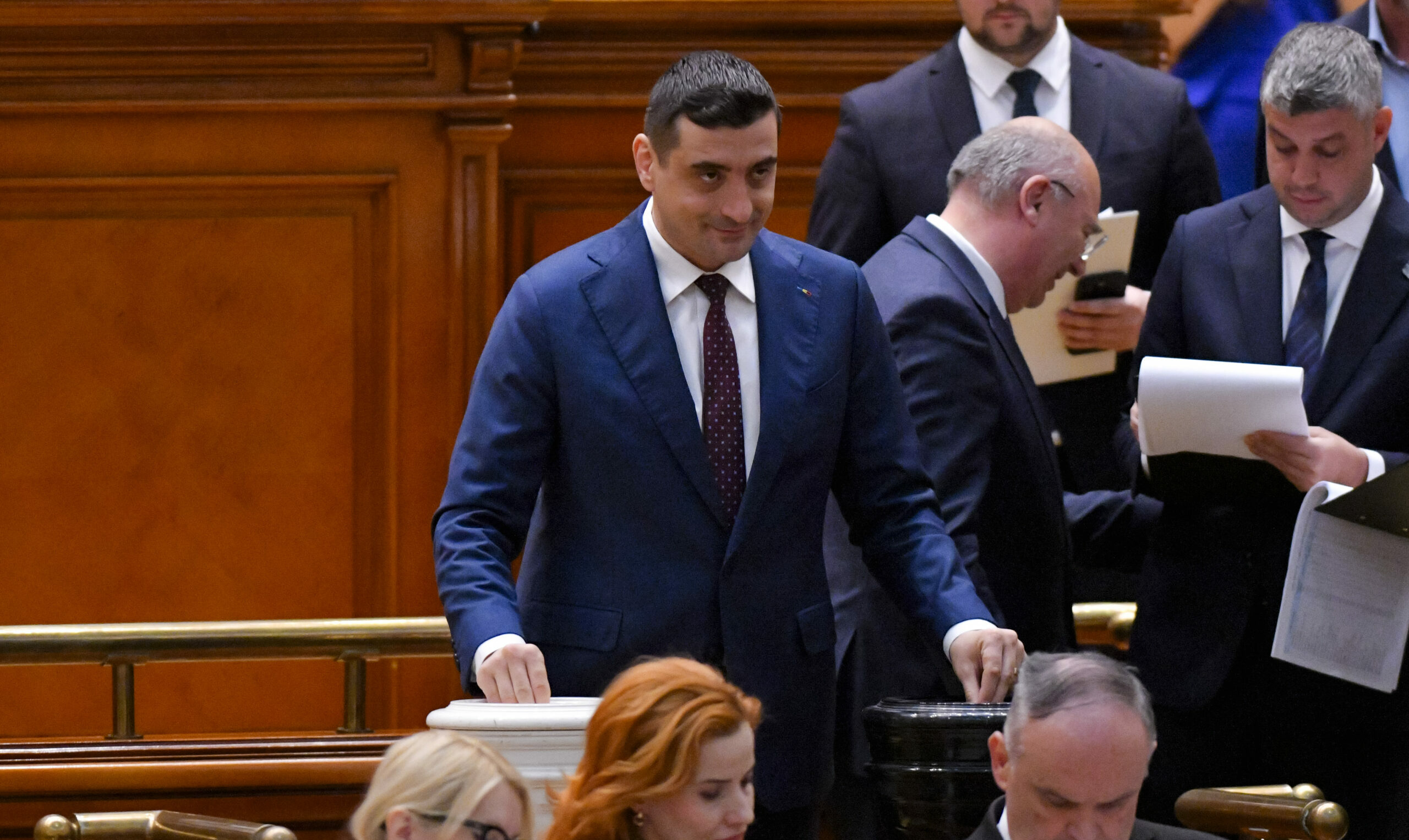 Poza pentru articolul George Simion, noul kingmaker al crizei politice: a pus umărul la căderea Guvernului Bolojan, iar acum poate decide soarta Guvernului Veștea