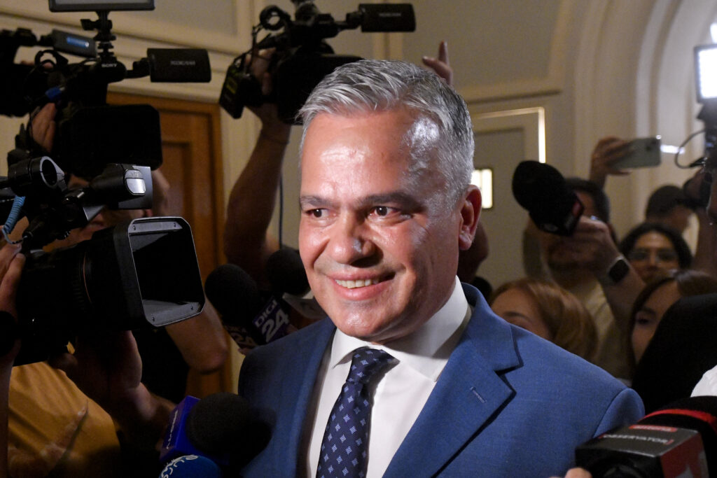 Reformă dură în sănătate, în programul Veștea. Mai puține paturi de spital, plată după performanță și controale la concediile medicale