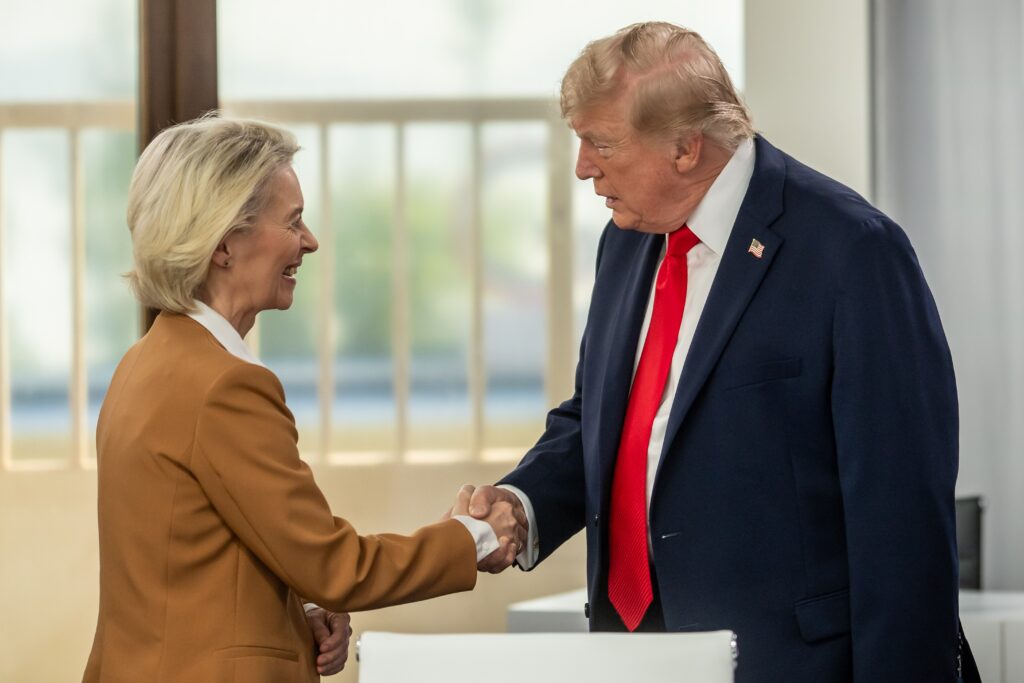 UE și SUA, aproape de un acord comercial înainte de ultimatumul impus de Donald Trump
