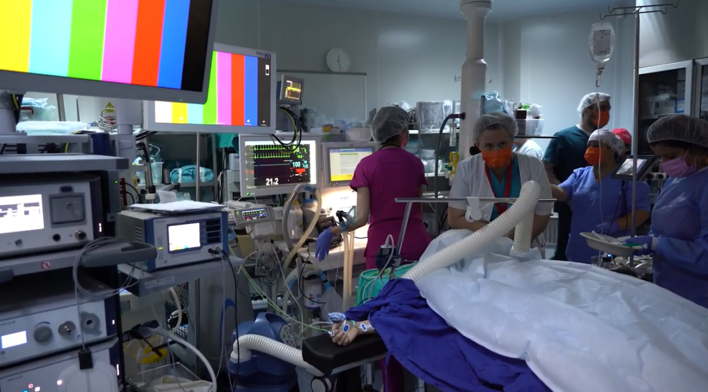 Premieră medicală în România. Două paciente au beneficiat de o procedură modernă de chimioterapie