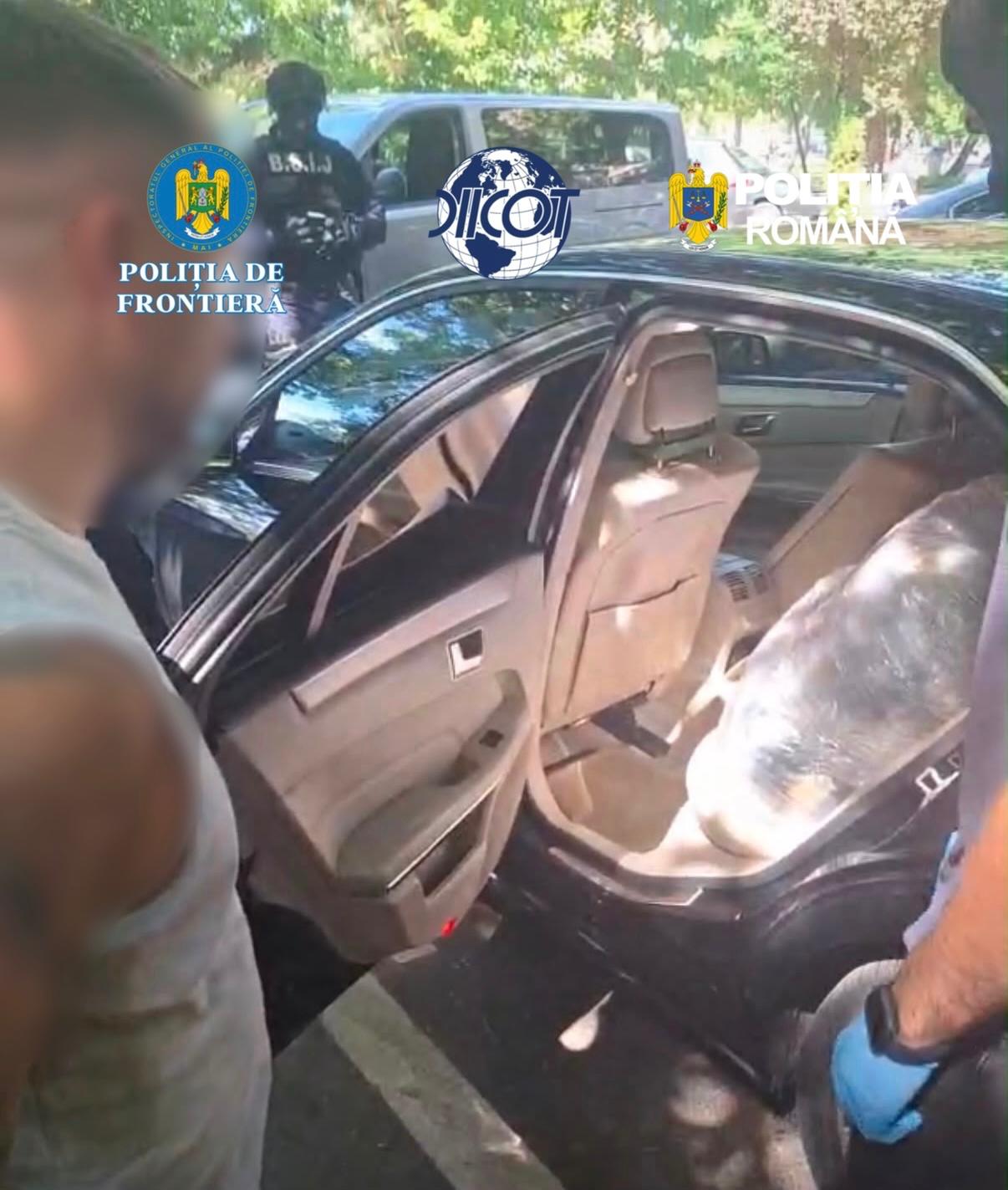 DIICOT a reținut 5 suspecți pentru trafic de droguri prin curierat