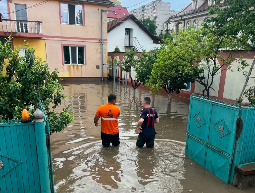 UNSAR: Bucureștenii au primit 49 de milioane de lei din asigurările pe locuințe. Câți bani au fost acordați în restul țării?