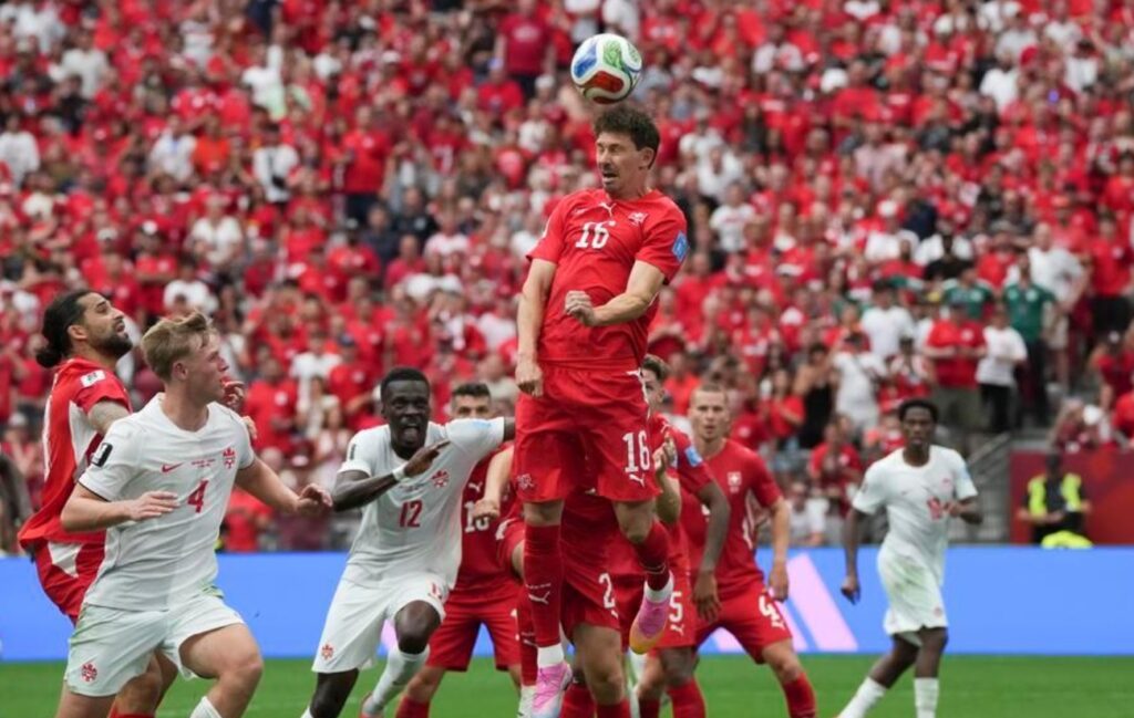 Canada pierde primul loc în grupă după înfrângerea cu Elveția și va juca în optimile Cupei Mondiale la Los Angeles