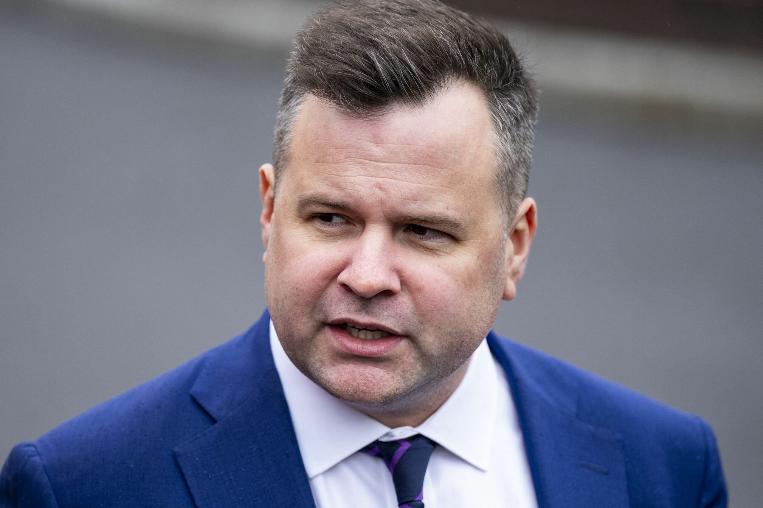 Șeful interimar al serviciilor secrete SUA vrea să concedieze sute de angajați