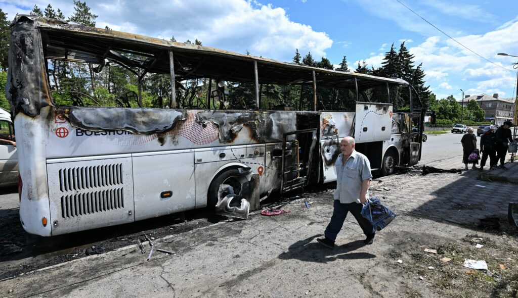 Rusia acuză Ucraina că a atacat un autobuz cu elevi din Belarus. Kievul neagă acest lucru