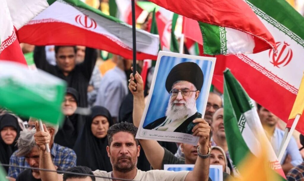 Iranul pregătește cele mai mari funeralii de stat din istoria Republicii Islamice pentru ayatollahul Ali Khamenei