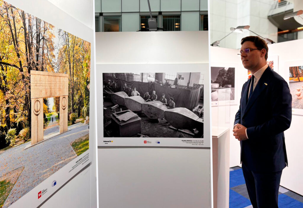 Opera lui Brâncuși, expusă la Parlamentul European. Schița originală a „Coloanei fără sfârșit” a fost piesa centrală a expoziției