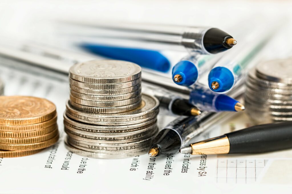 Schimbare pentru firme în 2026. Dispare o obligație contabilă care afecta mii de operatori economici