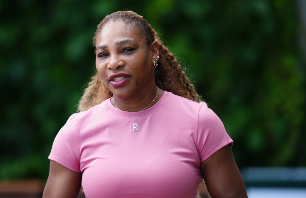 Adversară cu 24 de ani mai tânără pentru Serena Williams la Wimbledon, la revenirea în circuitul WTA. Sinner și Djokovic, pe aceeași parte a tabloului la masculin