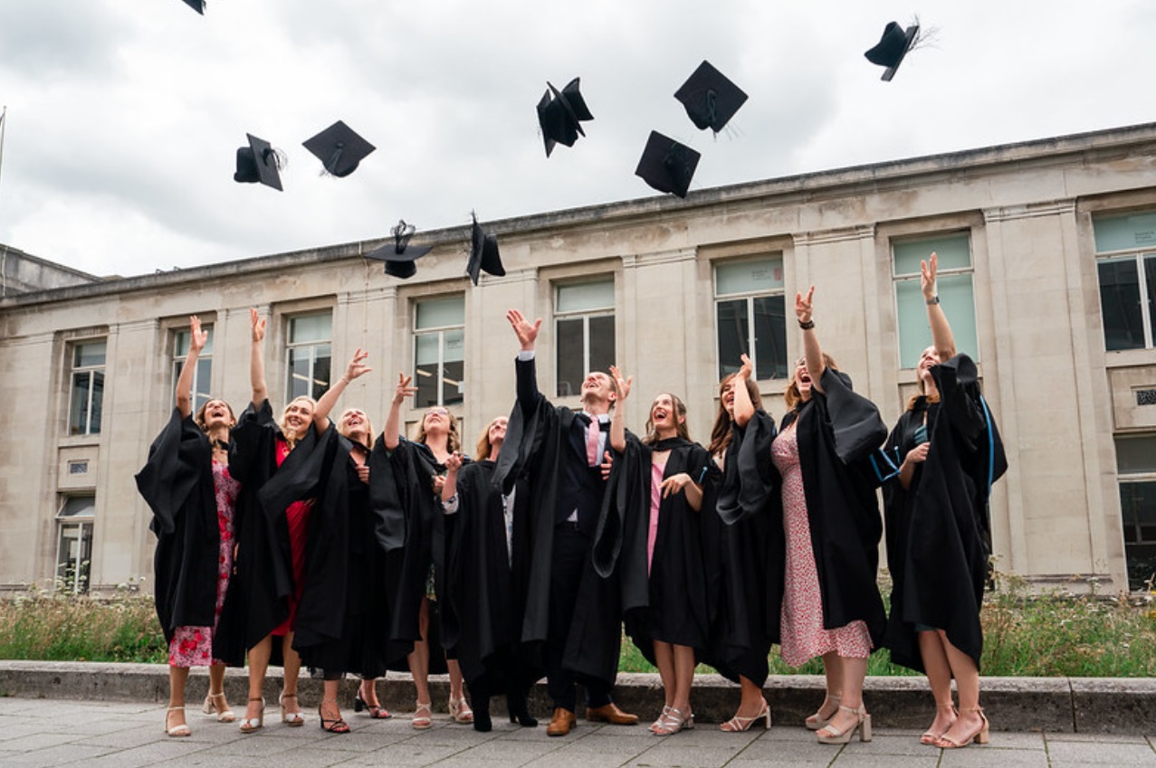 Anglia: Prag lingvistic pentru credite universitare, risc pentru mii de studenți