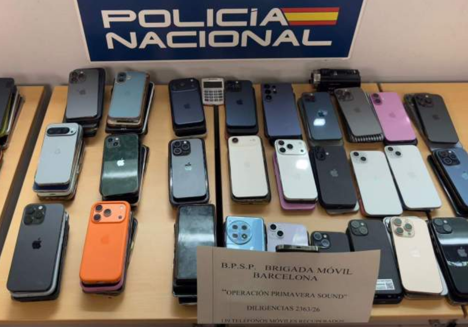 Român prins cu 139 de telefoane furate la un festival din Barcelona. Dispozitivele valorau 150.000 de euro
