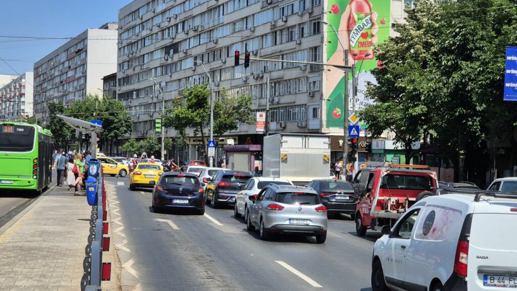 Peste 85 de milioane de lei pentru modernizarea semaforizării în București. 92 de intersecții vor avea sisteme bazate pe inteligență artificială