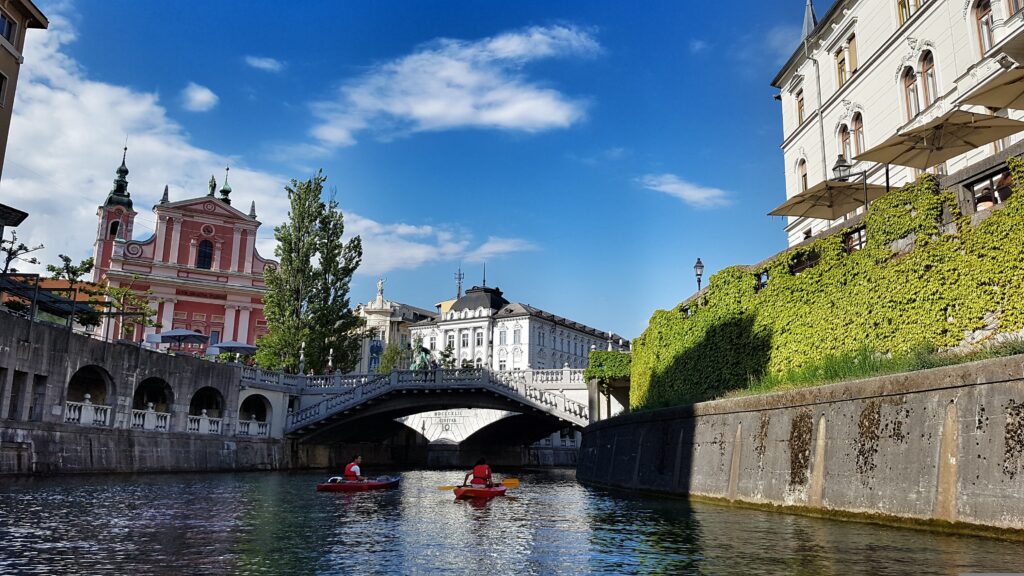 Una dintre cele mai sigure țări europene ascunde un colț de natură care îți taie respirația