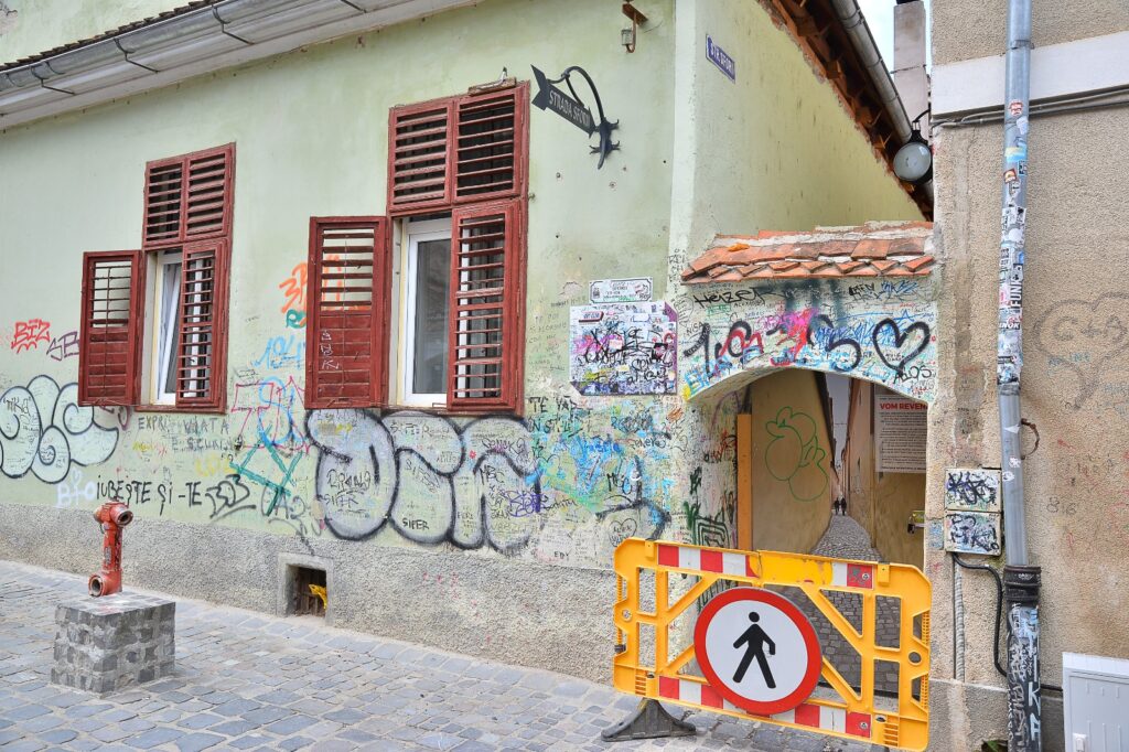 Primăria Brașov demarează procedurile pentru reabilitarea Străzii Sforii. Proprietarii au semnat acordul de principiu