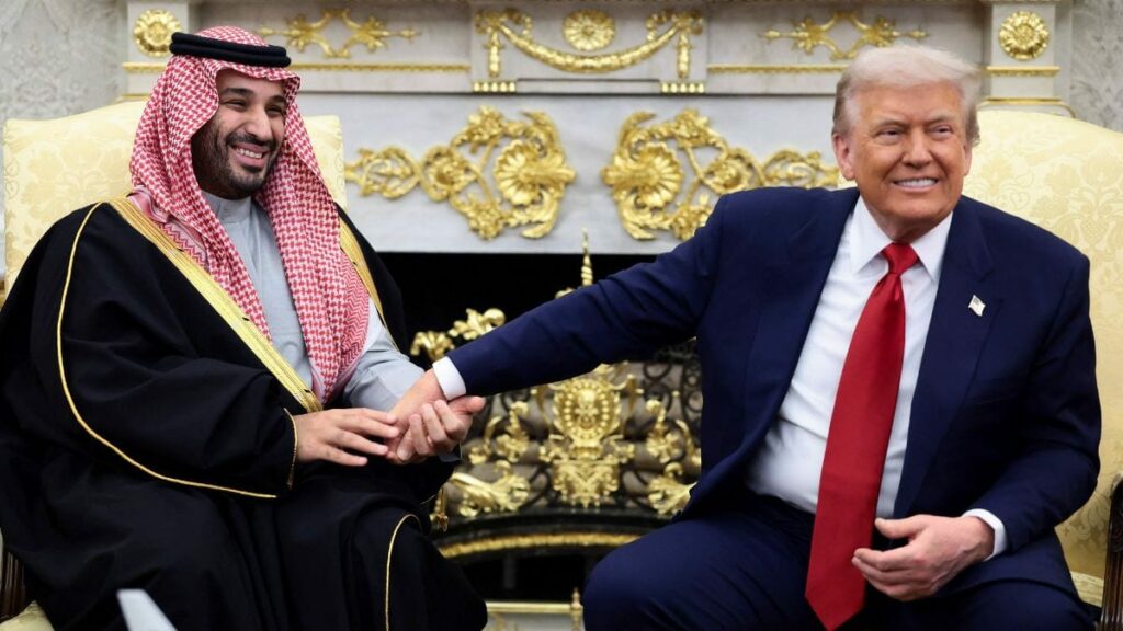 Trump mută astăzi decisiv în Orientul Mijlociu. Detaliile acordului care ar putea da undă verde Arabiei Saudite să aibă bomba nucleară, dacă și Iranul o va deține