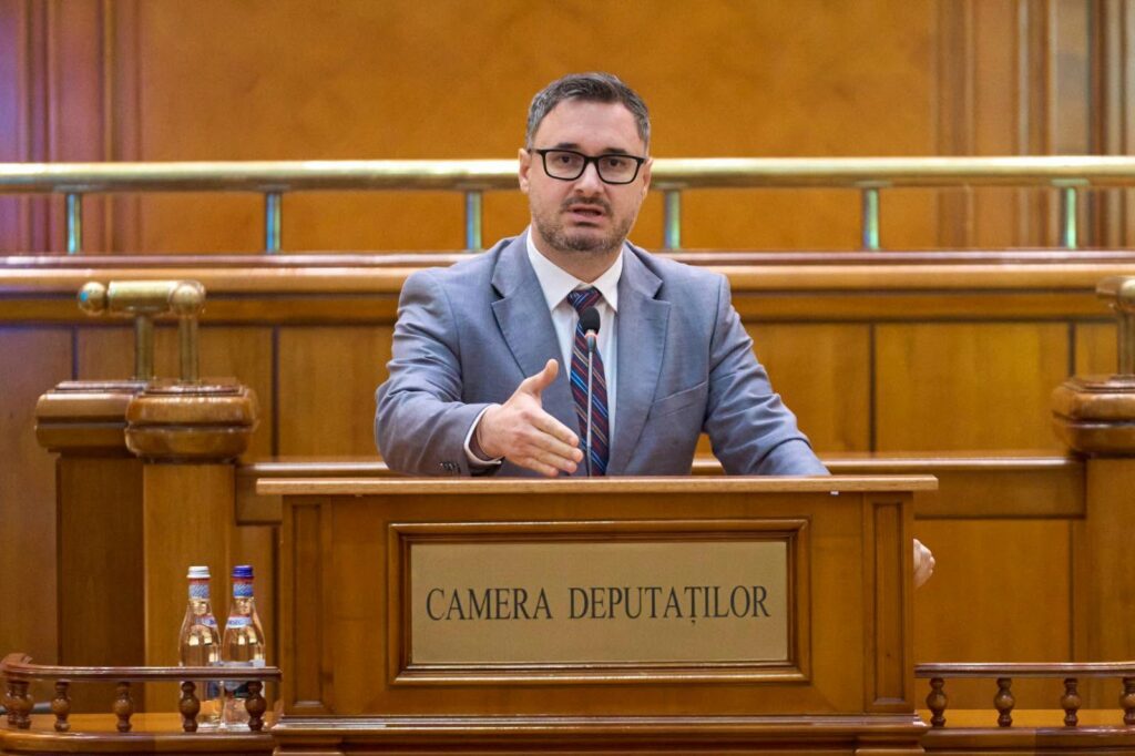 Cum s-a transformat mesajul „refuzați comanda dacă nu este livrată de un român” în dosar penal al Parchetului General. Ordonanță fără argumentație a procurorilor, AUR acuză atac la libertatea de exprimare