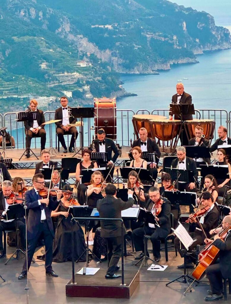 Daniel Jinga a primit Medalia Camerei Deputaților din Italia după concertul Operei Naționale București la Ravello
