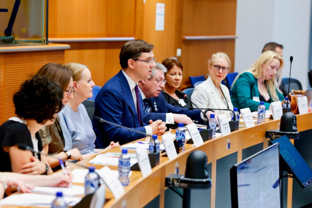 Victor Negrescu cere investiții mai mari în sănătate: „Sănătatea este una dintre cele mai importante investiții pentru viitorul Europei”