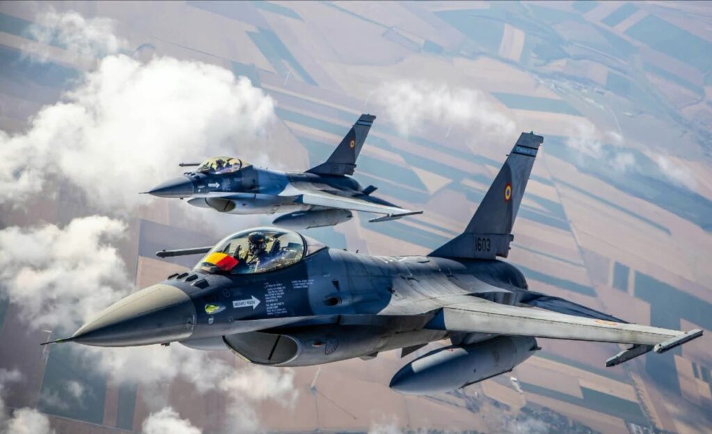 Zece militari ai Forțelor Aeriene Române, înaintați în grad după misiunile de combatere a dronelor