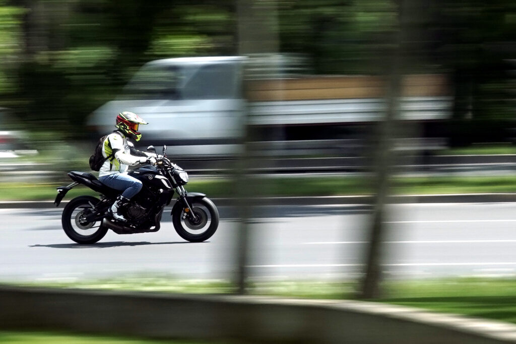 Motociclist de 22 de ani, mort într-un accident pe DN10, în județul Buzău
