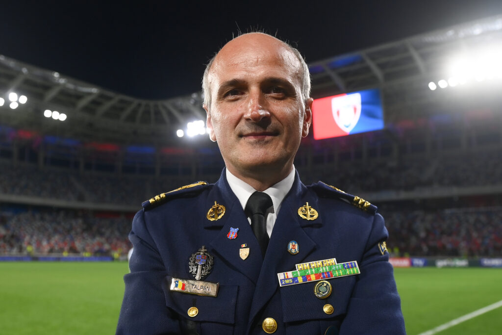 Florin Talpan, cercetat disciplinar de MApN. Biroul i-a fost sigilat, iar un laptop personal a fost ridicat