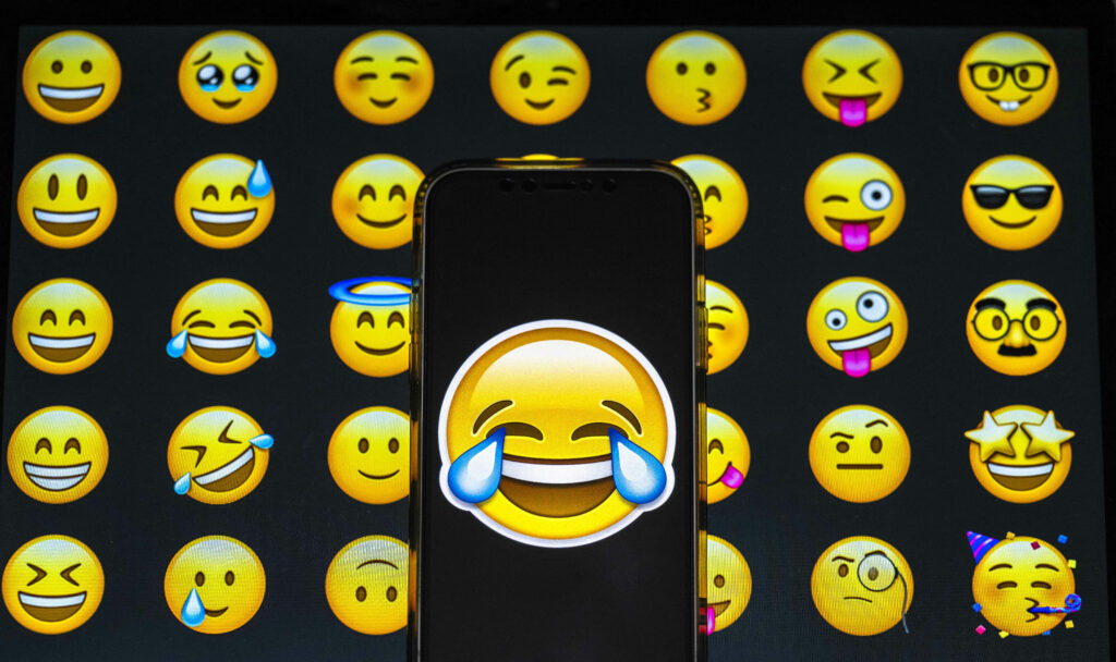 17 iulie, Ziua Mondială a Emojiurilor. Simbolurile care au schimbat felul în care comunicăm