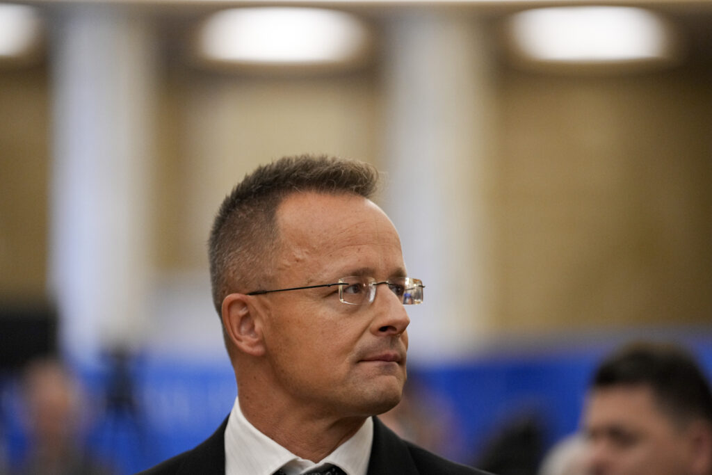 Fostul ministru de Externe al Ungariei renunță la mandatul de parlamentar. Va lucra la un gigant chinez