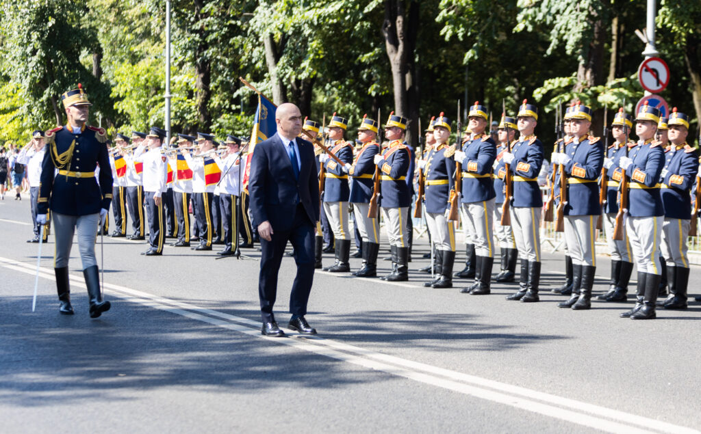 Ilie Bolojan, de Ziua Aviației Române: Apărarea se construiește prin investiții constante