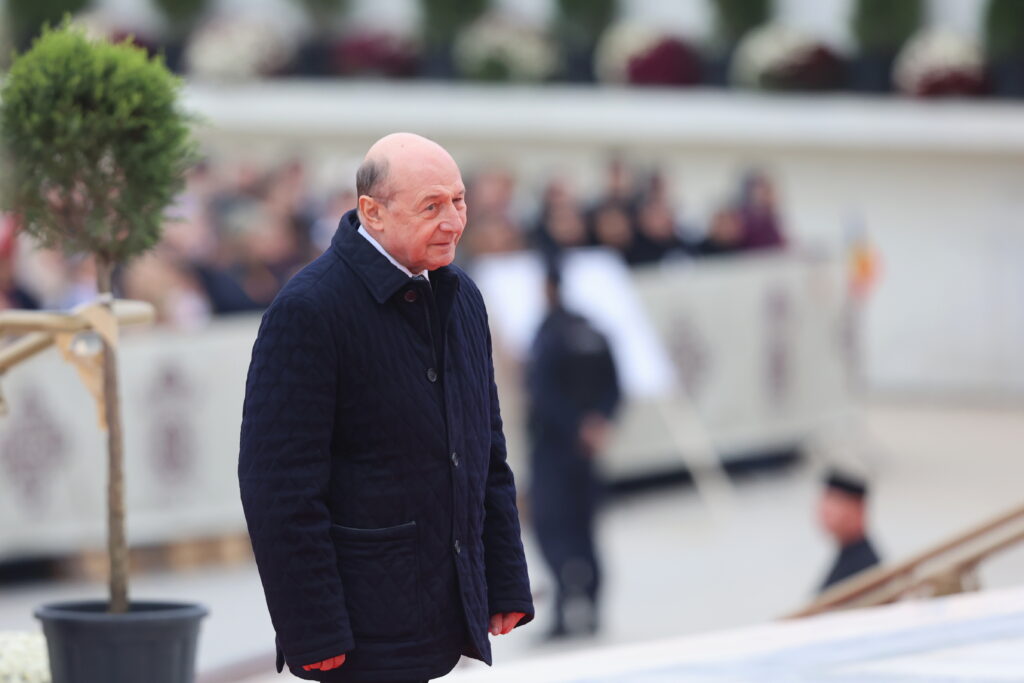 Băsescu: „Suntem aproape de o situație de război”