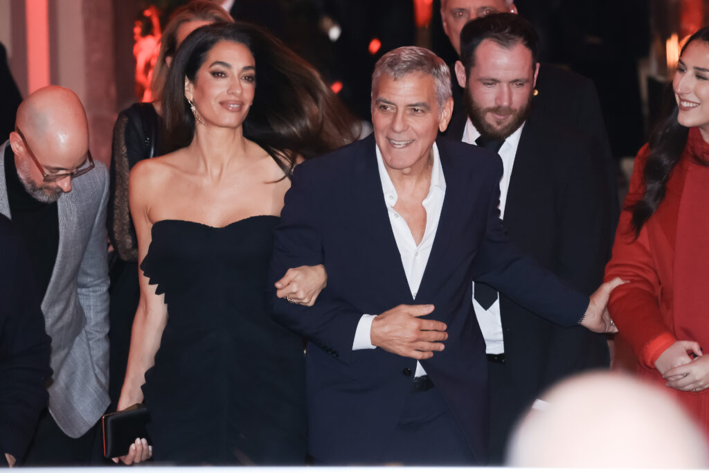 Familia Clooney evacuează din cauza incendiilor devastatoare
