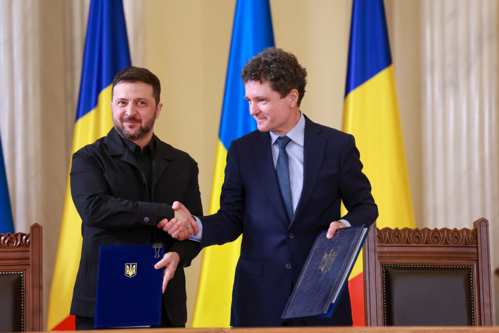 Prieteni sau doar omologi? Ce a răspuns Nicușor Dan despre relația cu Zelenski