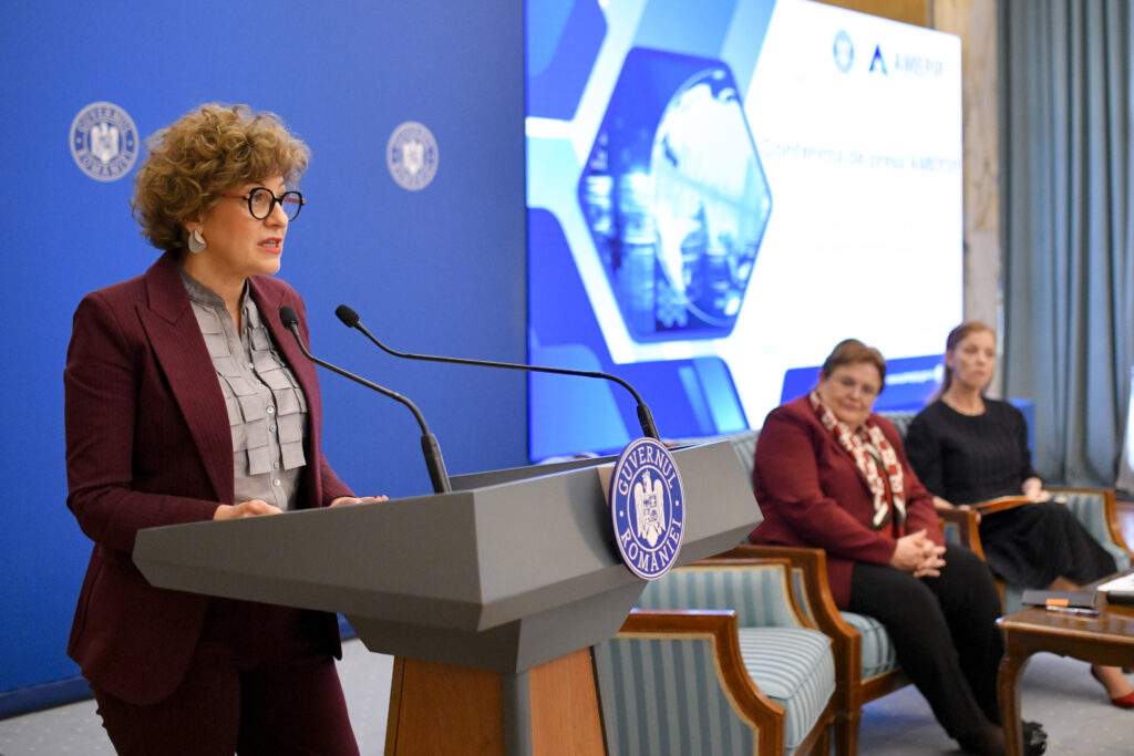 Oana Gheorghiu: Instituții publice plătesc chirie unei companii de stat pentru a ocupa o clădire publică