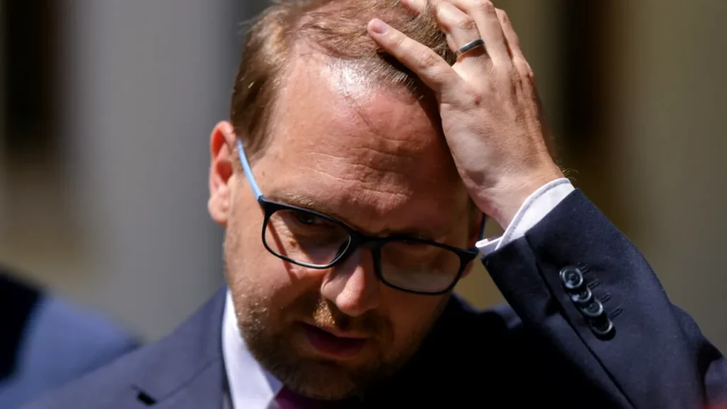 În ce situație juridică se află președintele USR, Dominic Fritz? Radu Marinescu: „Este ok din perspectiva societății ca o persoană care se află într-un conflict de interese să nu fie deloc pedepsită?”