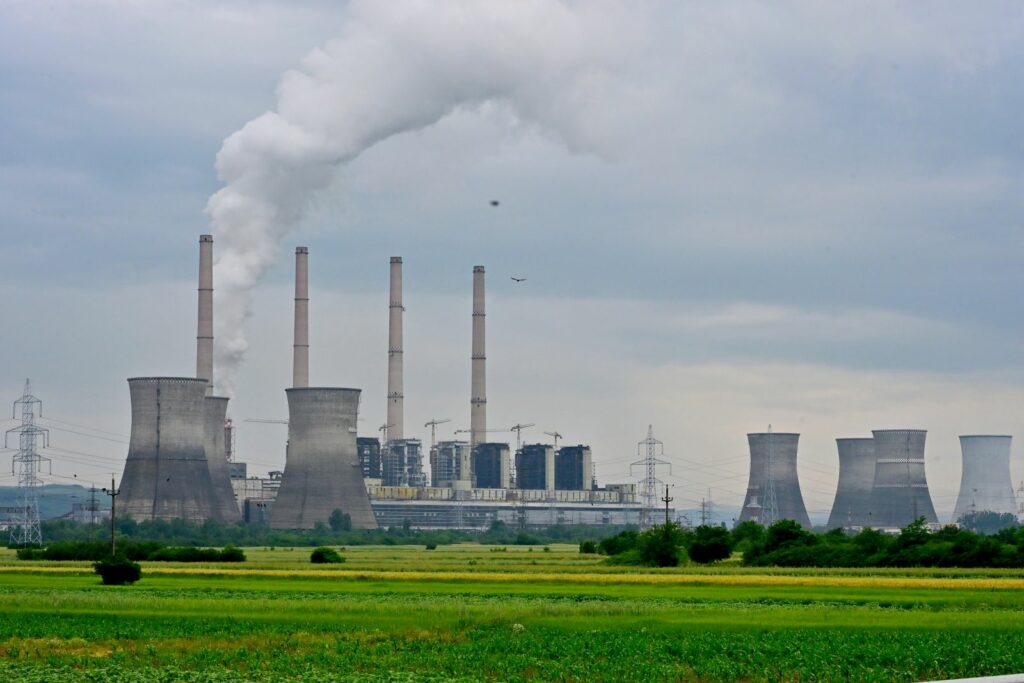 România își revizuiește planul de combatere a poluării atmosferice, după noi date privind emisiile